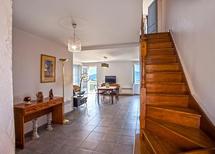 Du Pont - Nyaraló *